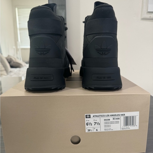 ADIDAS FEAR OF GOD ATHLETICS
Los Angeles Hiker NEW WOMAN SIZE 7.5☑️ MEN6.5 ☑️ - Picture 5 of 7